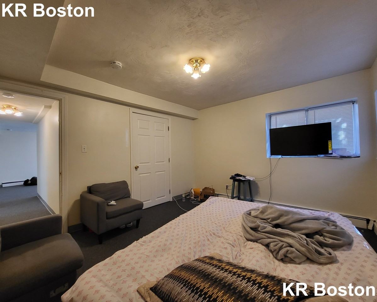 Gordon St. & Commonwealth Ave. #G2 - Photo 6 of 27