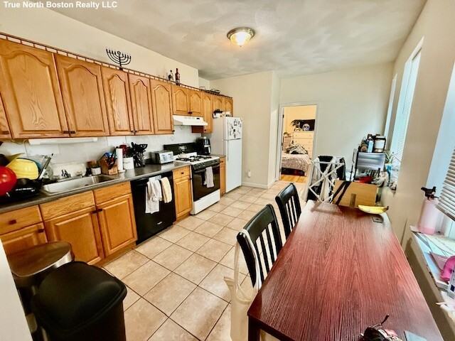 47 N Margin St #3 - Photo 3 of 16