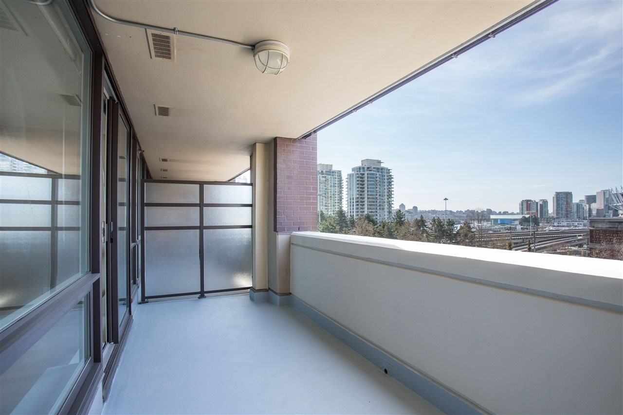 718 Main Street #603 - Photo 3 of 19