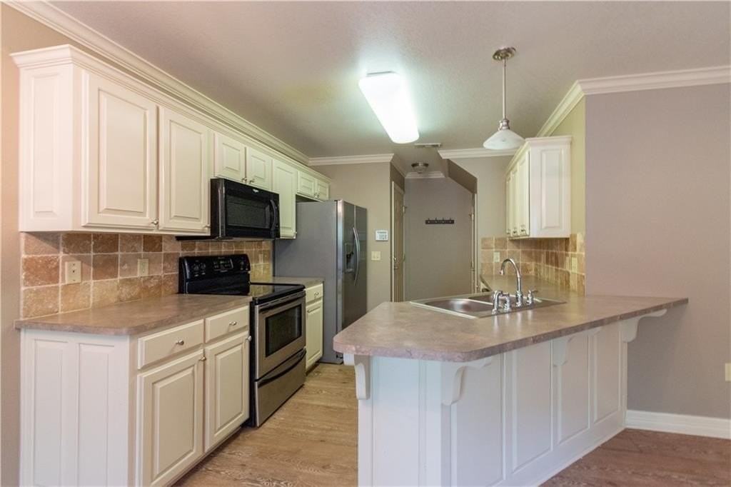 2110 E Cinnamon Way - Photo 2 of 15