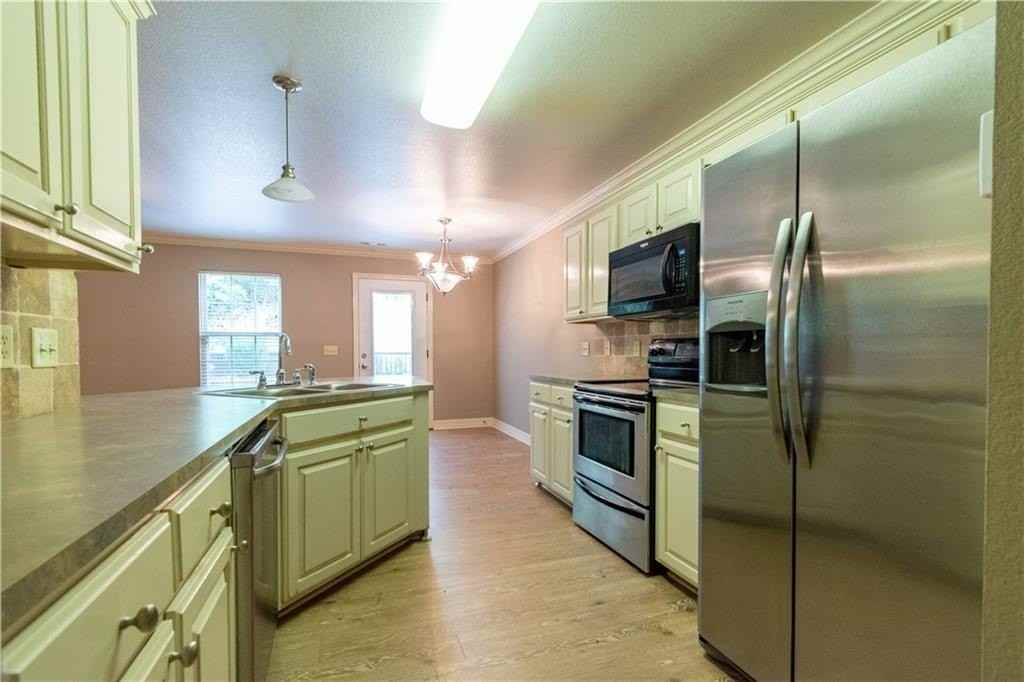 2110 E Cinnamon Way - Photo 3 of 15