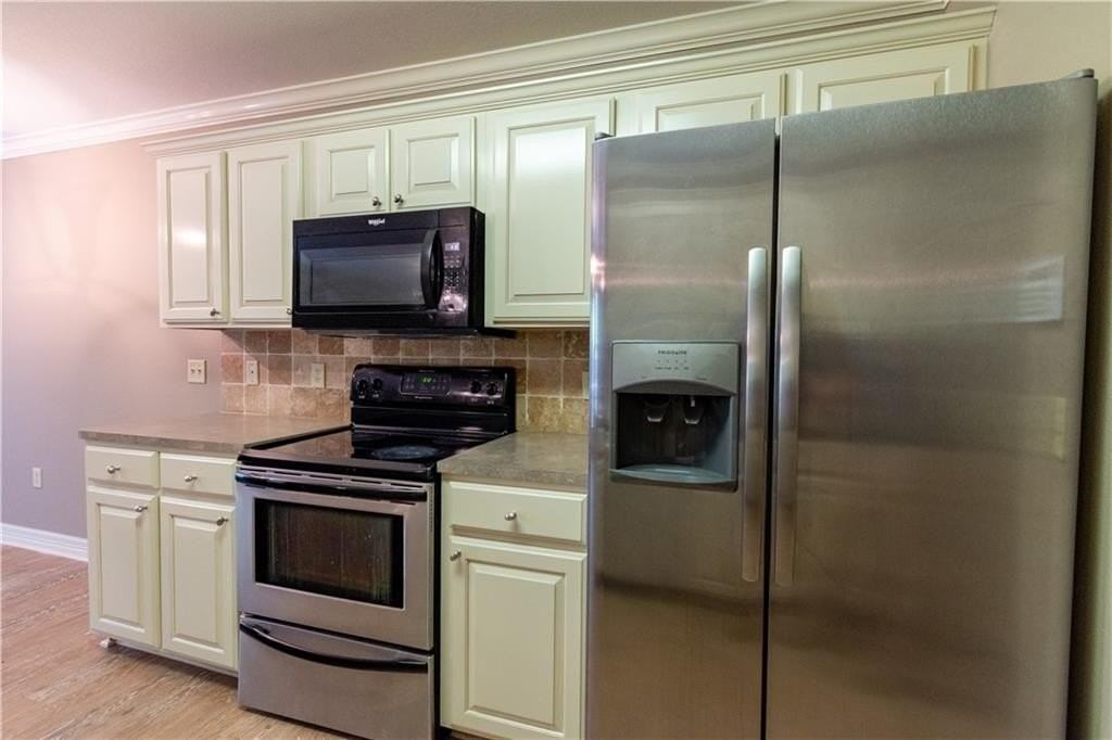 2110 E Cinnamon Way - Photo 4 of 15