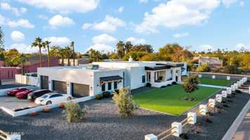 featured image of 11842 N Miller Rd