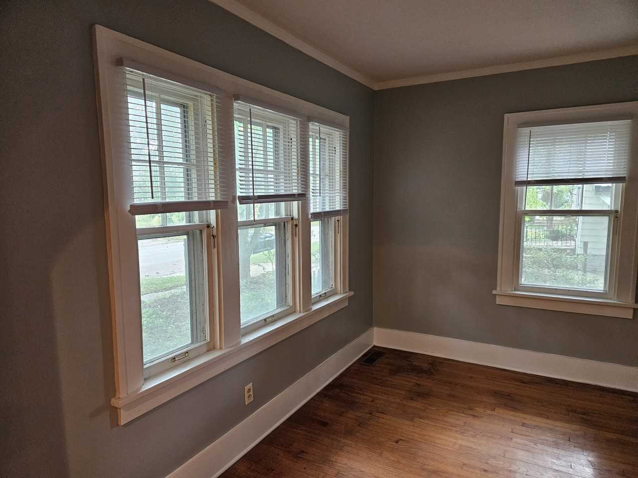 1602 West University Avenue - Photo 5 of 15