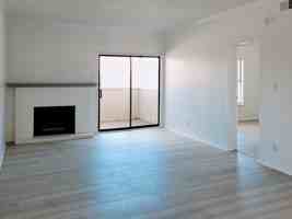 featured image of 2530 E 7th St #A