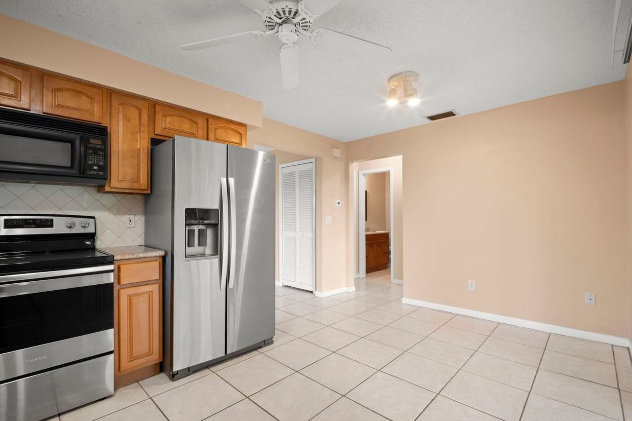 4406 Santa Barbara Blvd #B - Photo 7 of 27