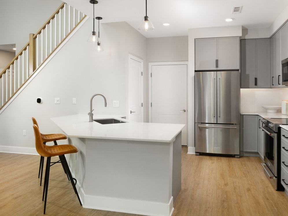 Avalon Wayne - Photo 2 of 28