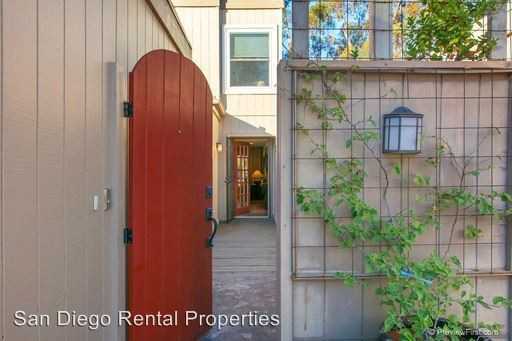 9736 Aviary Dr - Photo 3 of 25