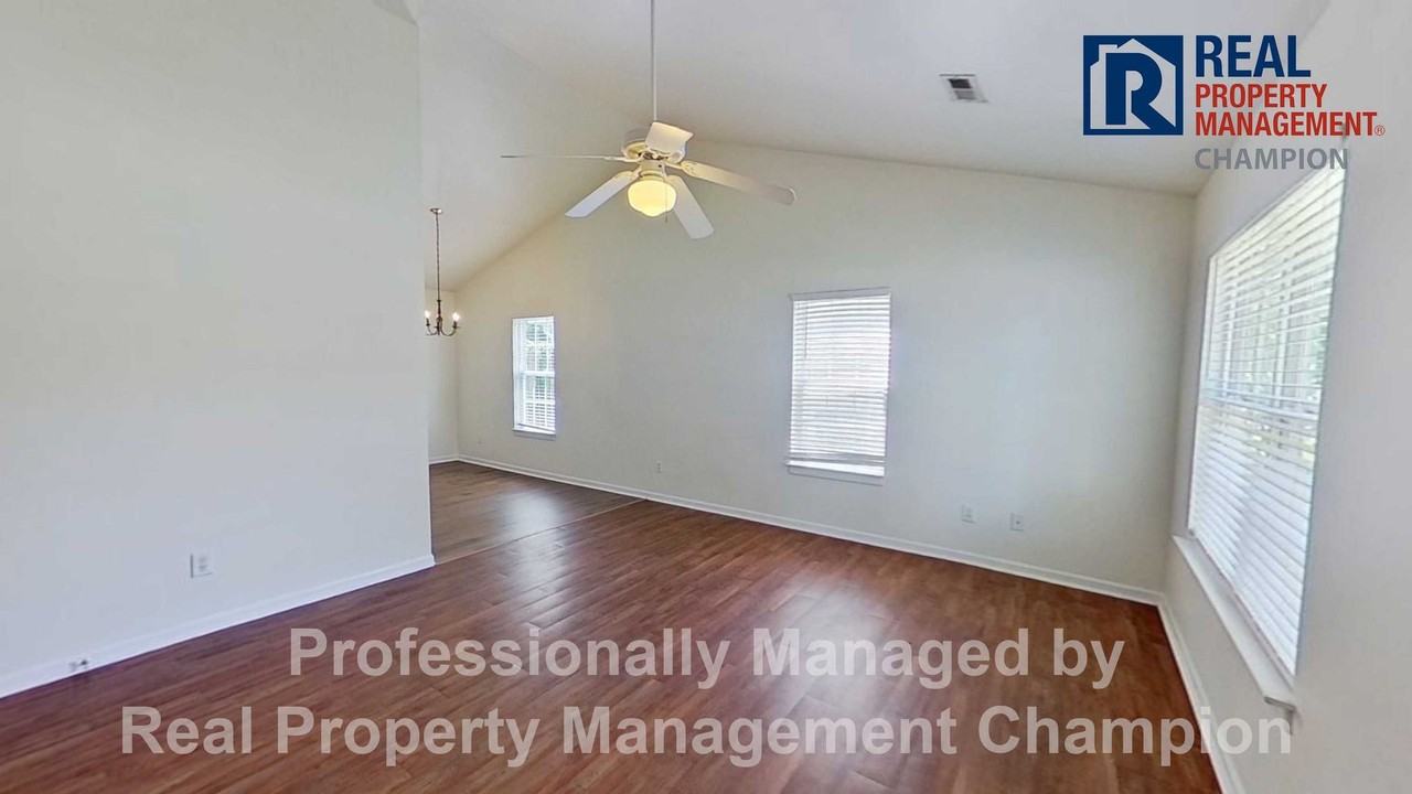 4228 Sunglow Dr - Photo 3 of 20