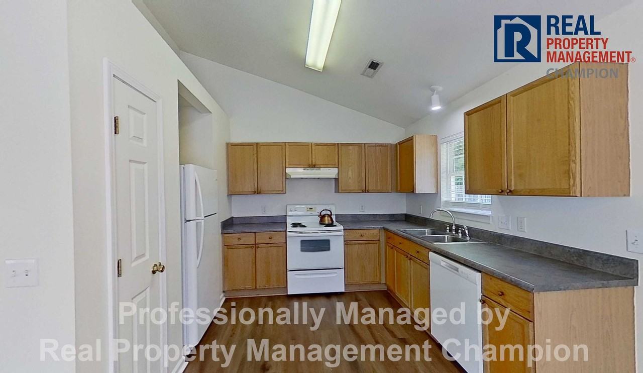 4228 Sunglow Dr - Photo 7 of 20