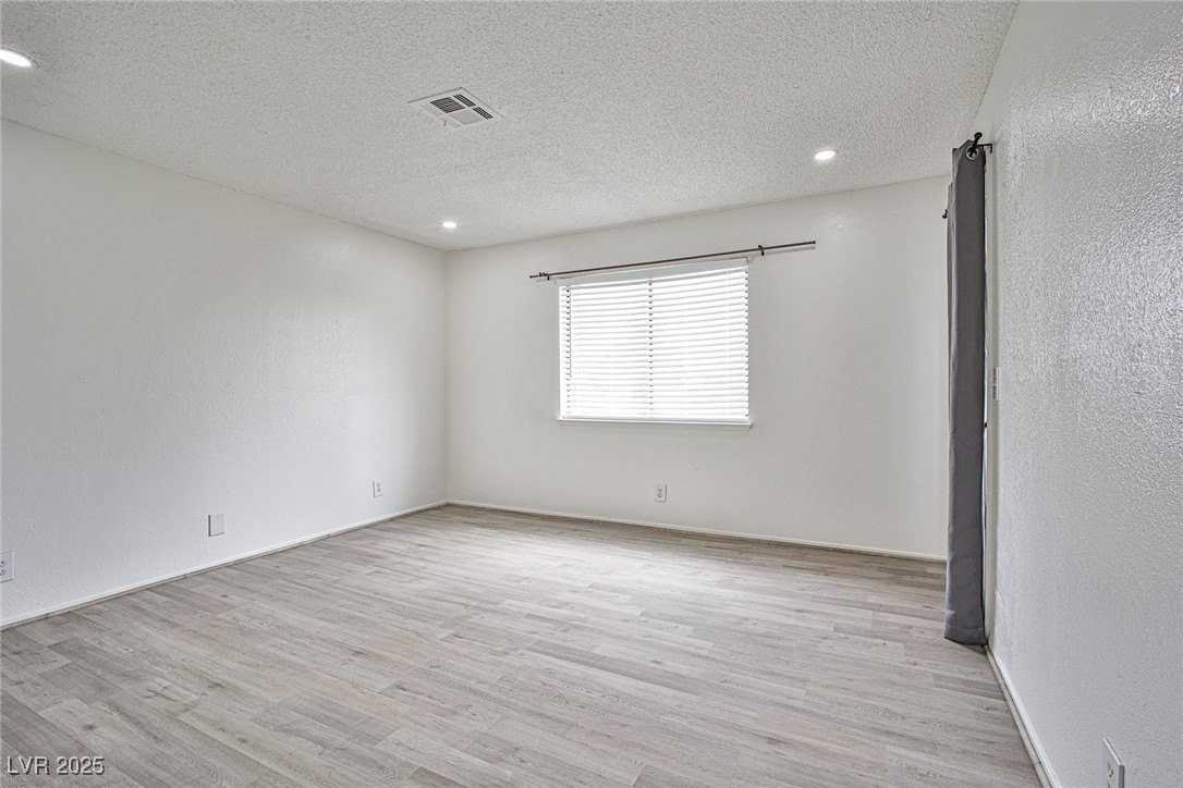 5187 Caliente St #96 - Photo 6 of 12