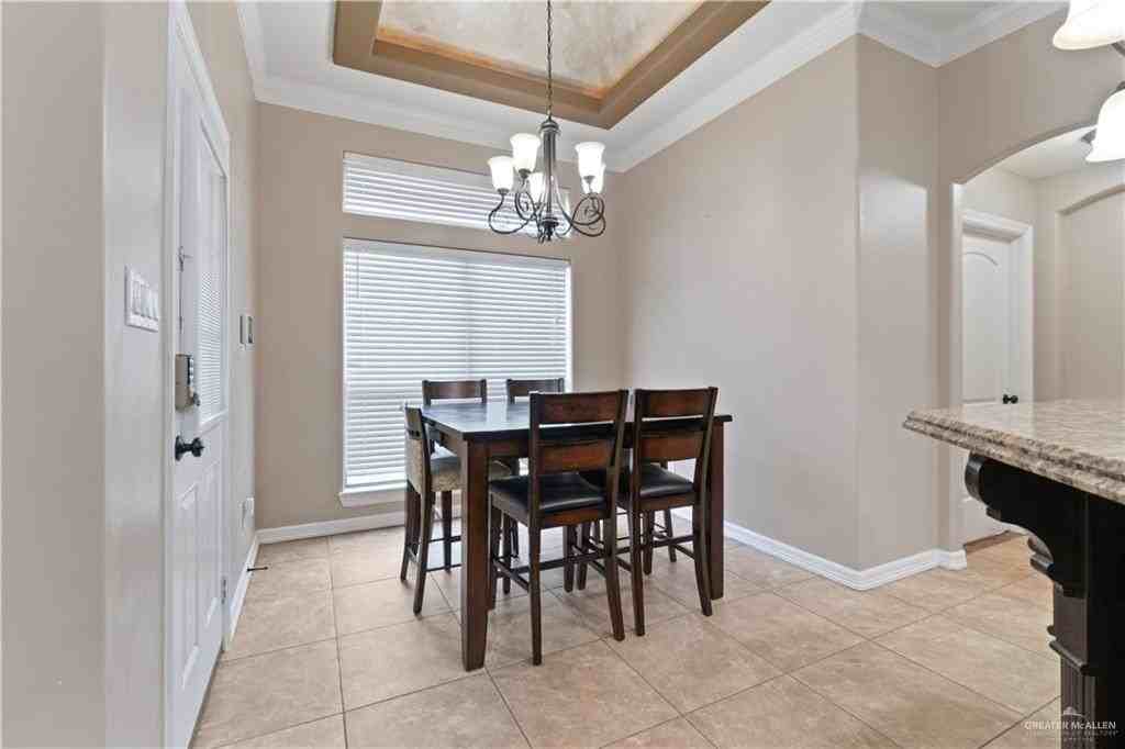 2019 Chippewa Ave - Photo 7 of 18