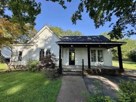 featured image of 303 N West St