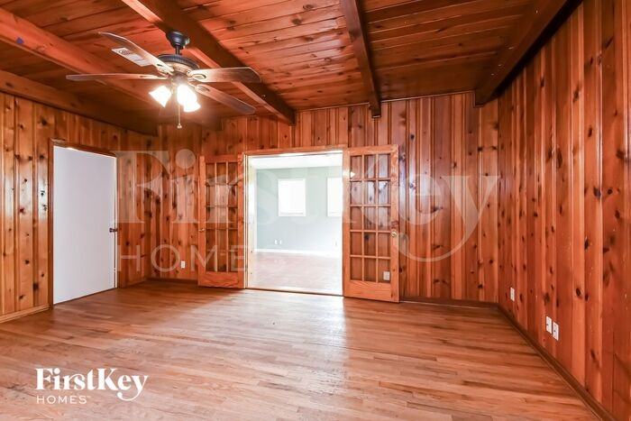 185 Long Dr Sw - Photo 2 of 7