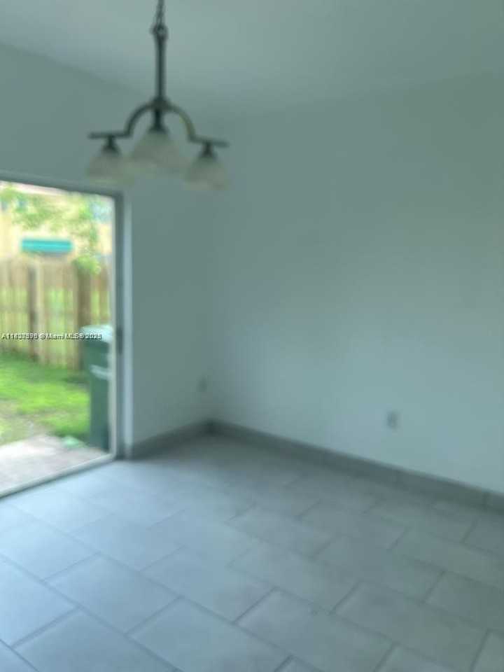 4113 Ne 24th Dr #4113 - Photo 6 of 10