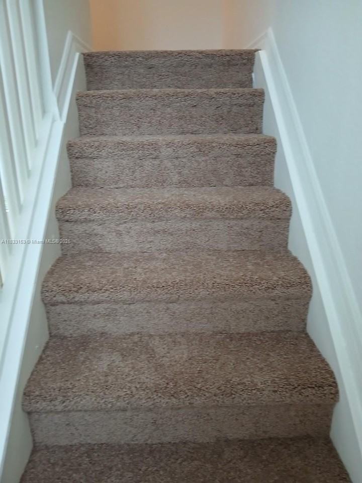 1909 Southwest 60th Avenue #1909 - Photo 4 of 19