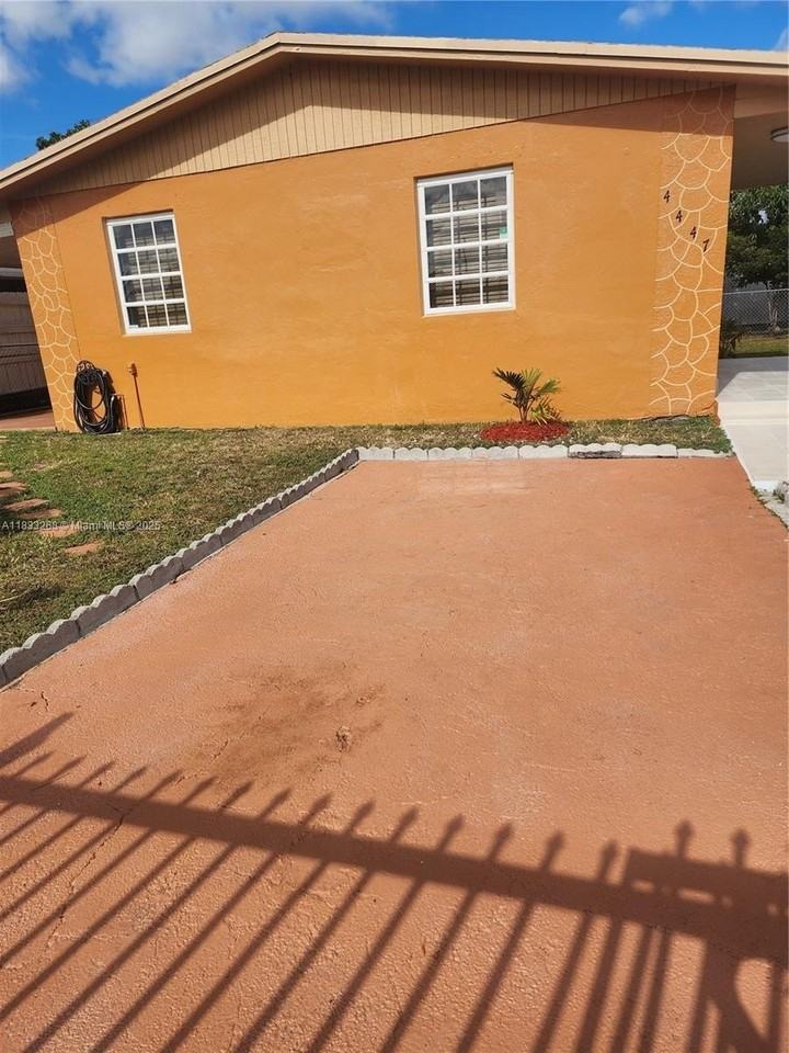 4447 Nw 169th Ter - Photo 3 of 19