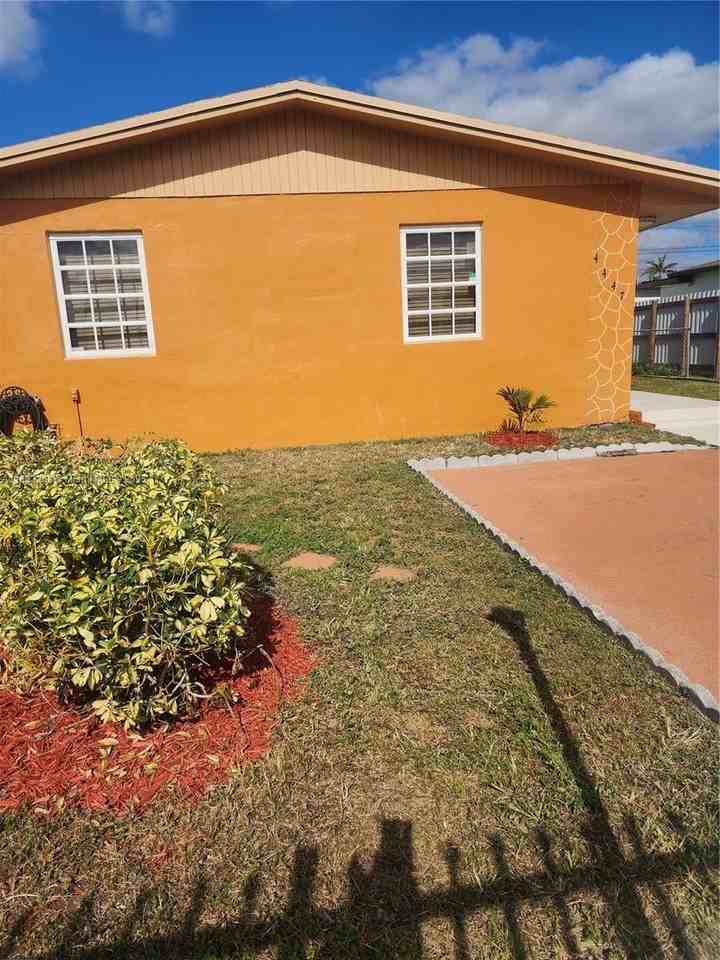 4447 Nw 169th Ter - Photo 4 of 19