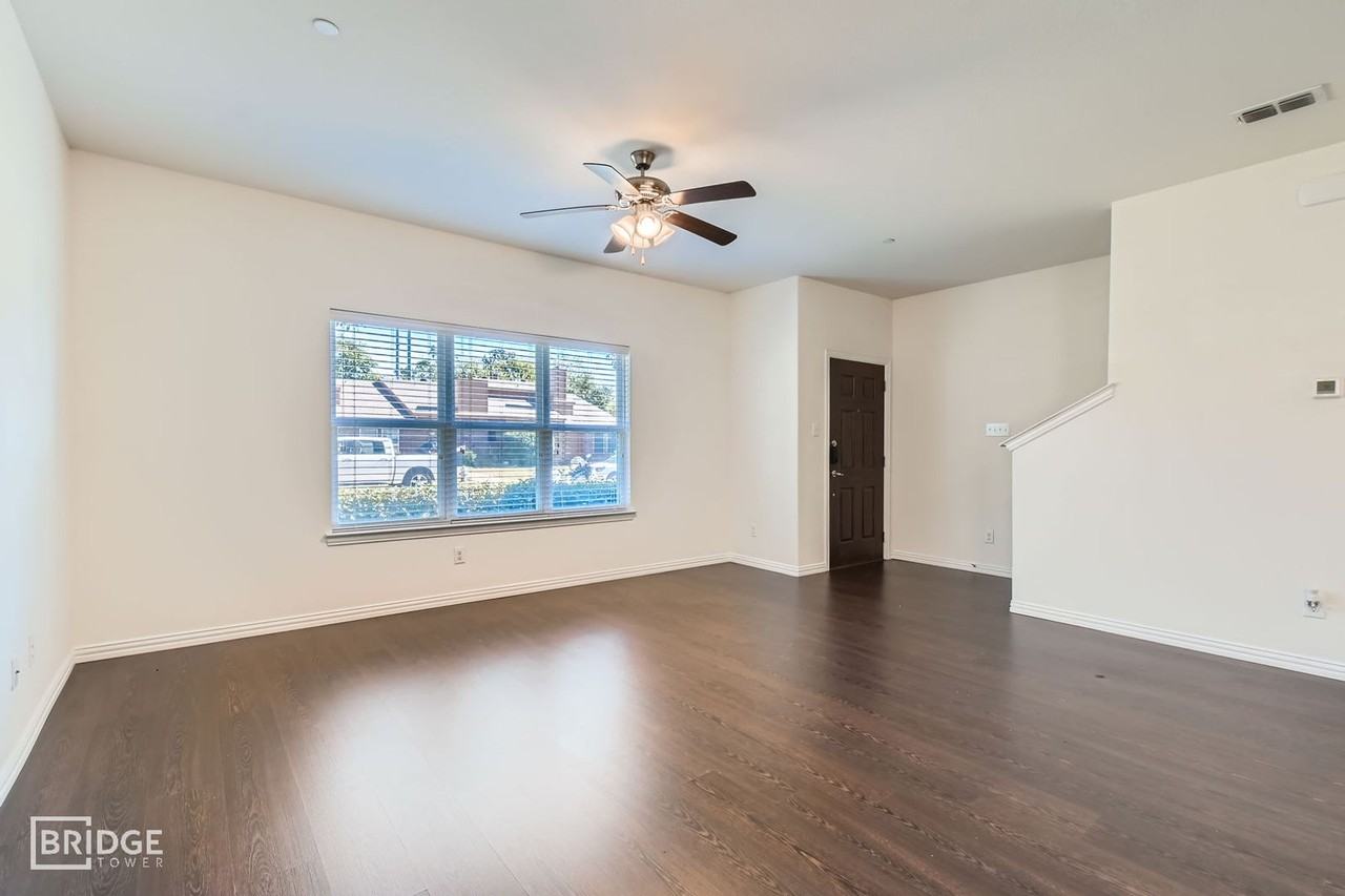 1412 Lake Crest Ln - Photo 5 of 25