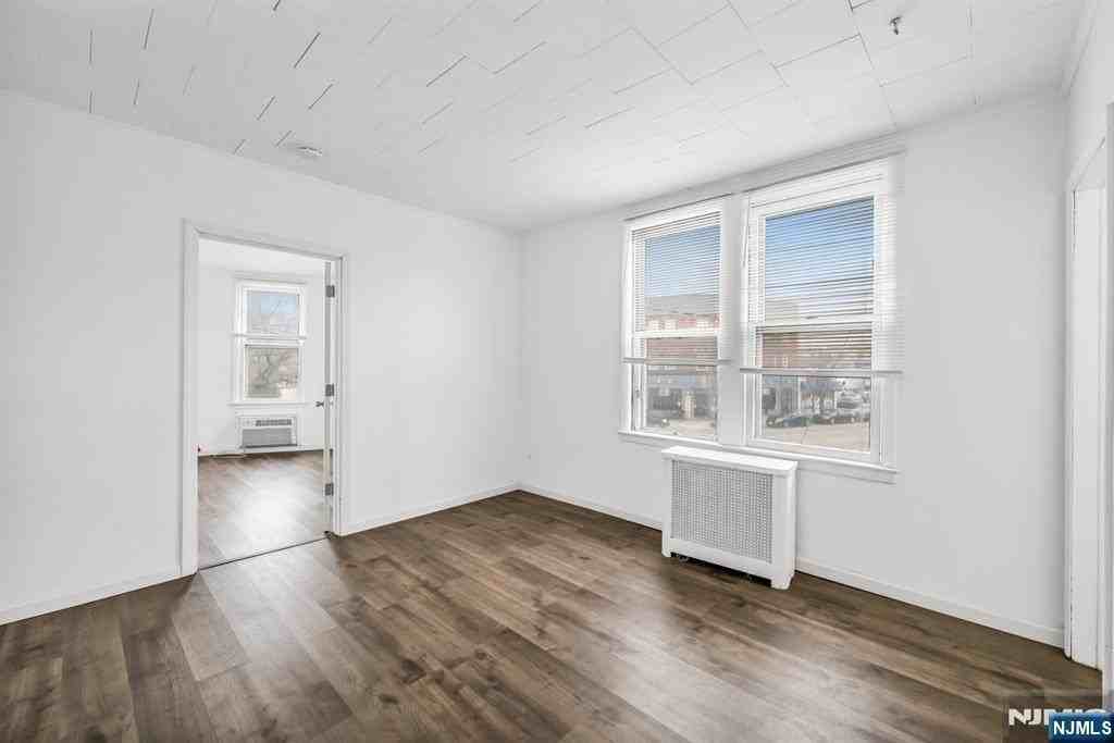 41 Bloomfield Avenue - Photo 5 of 18