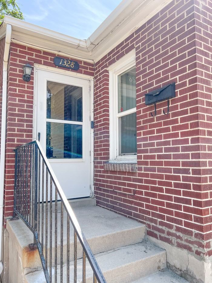 1328 E Zenith Ave #1328 - Photo 3 of 17