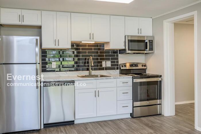 156 Safe Harbor Dr #156 - Photo 3 of 11