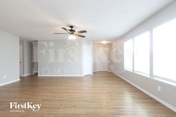 1824 Brassica Ln - Photo 3 of 15