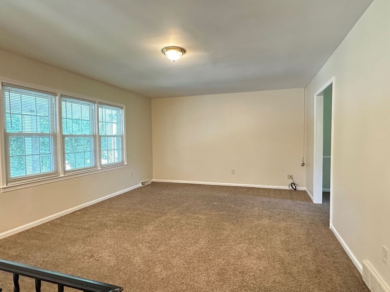 3486 Ormond Cir - Photo 3 of 40