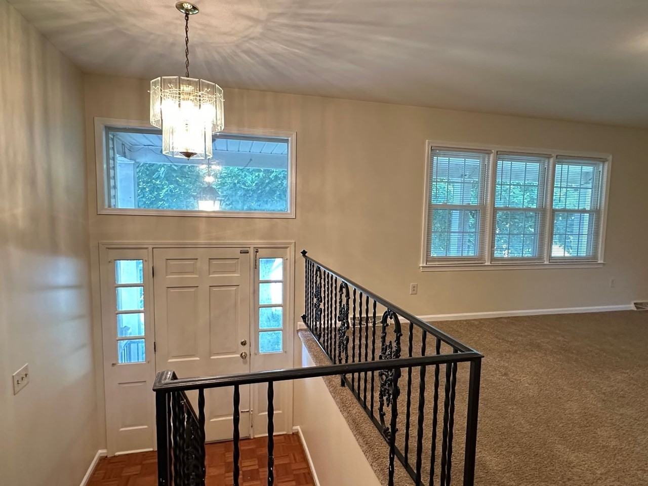 3486 Ormond Cir - Photo 5 of 40