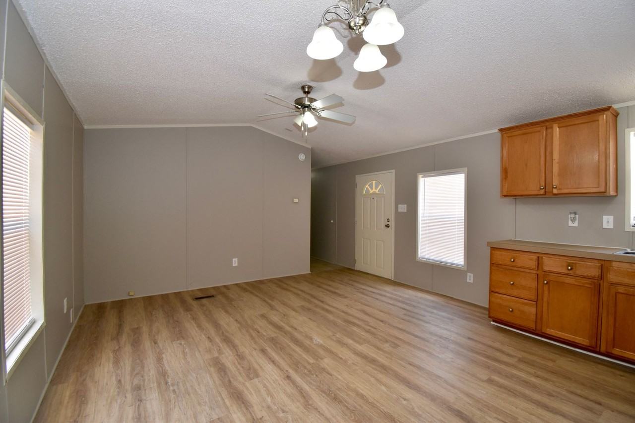 Kathryn Lane MHP - Photo 3 of 33