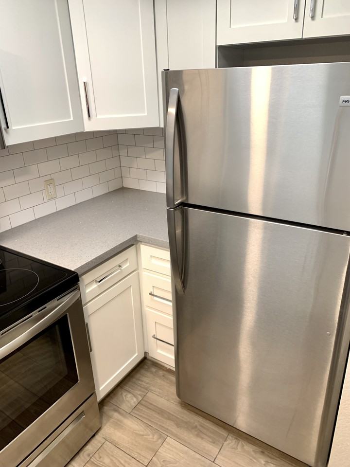 3109 N 36th St #9 - Photo 7 of 32
