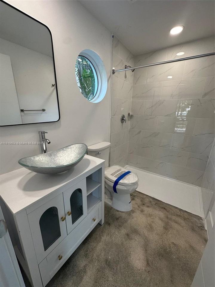 3300 Nw 19th Ave #NA - Photo 3 of 10