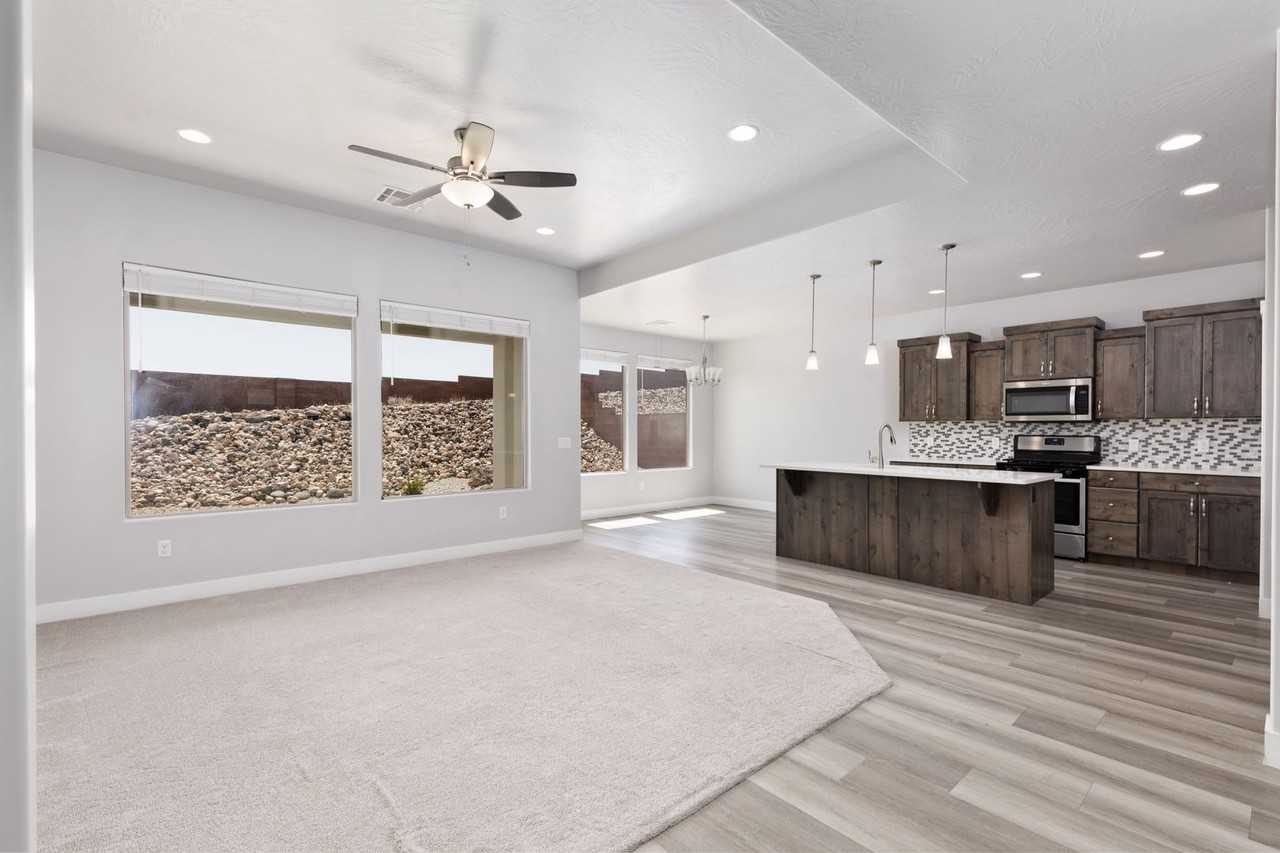 6118 S Salix Way - Photo 2 of 29
