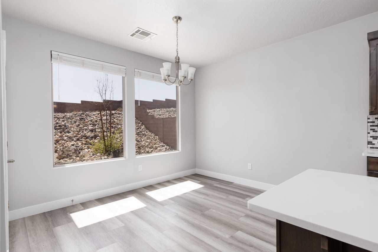 6118 S Salix Way - Photo 6 of 29