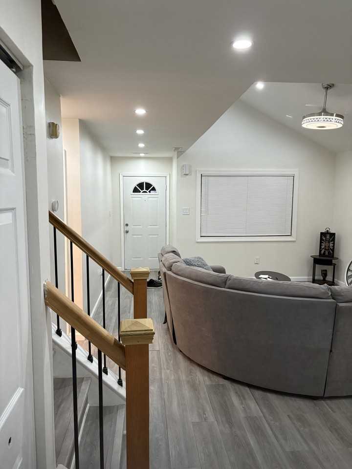 48 Dover Dr #48 - Photo 2 of 8