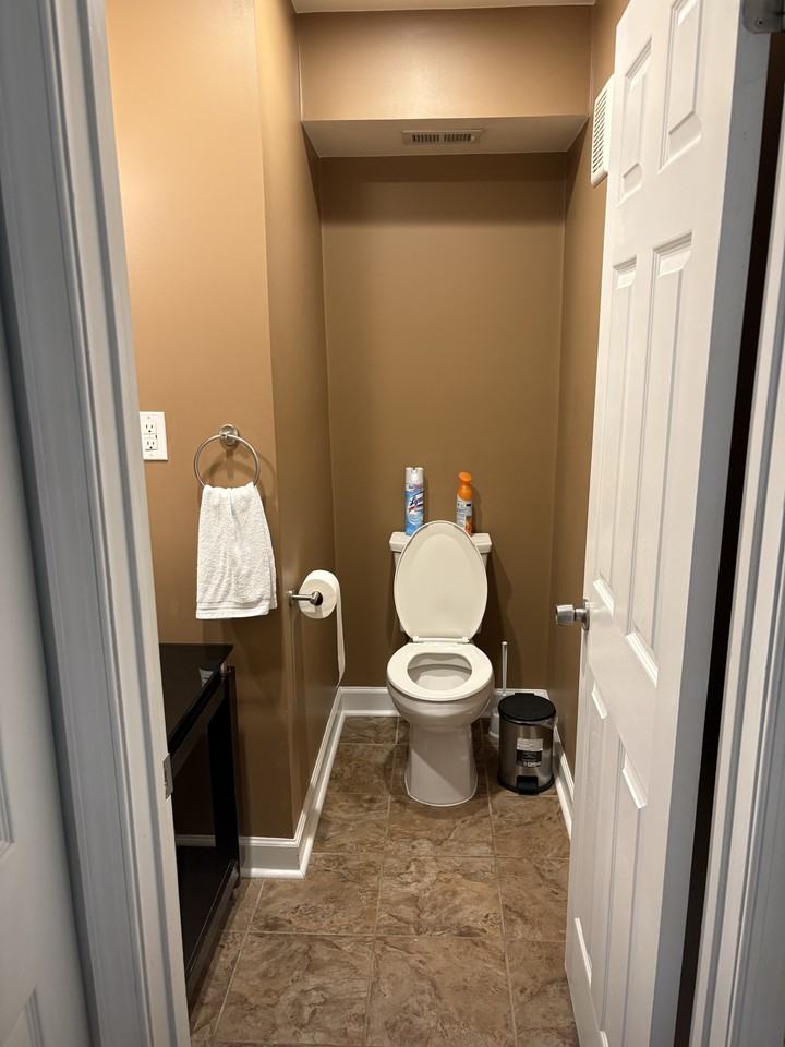 48 Dover Dr #48 - Photo 7 of 8