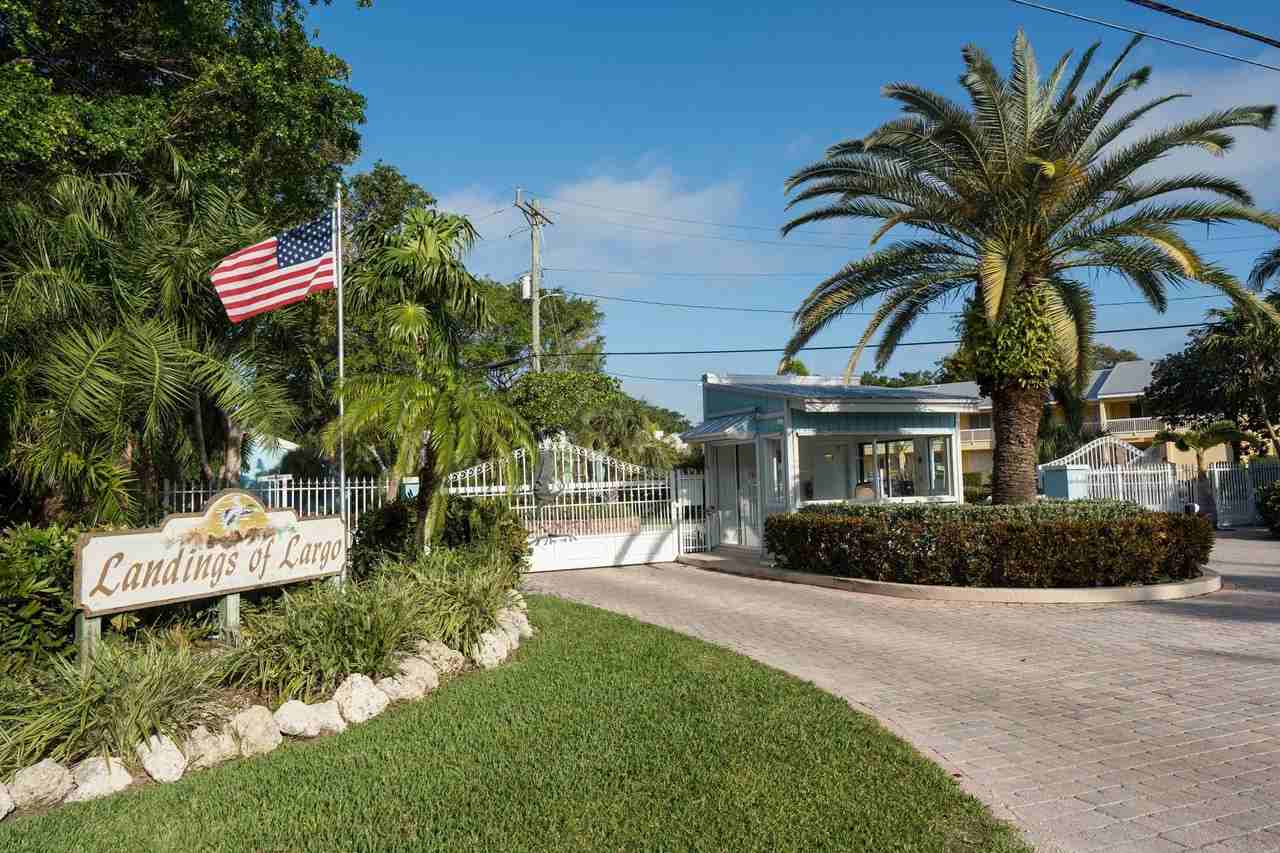 98442 Windward Ave #98442 - Photo 3 of 50