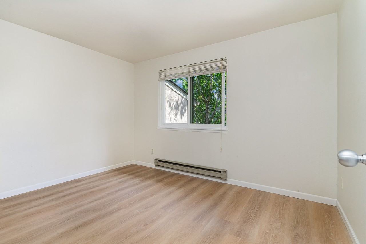10017 Ne 138th Pl - Photo 6 of 12