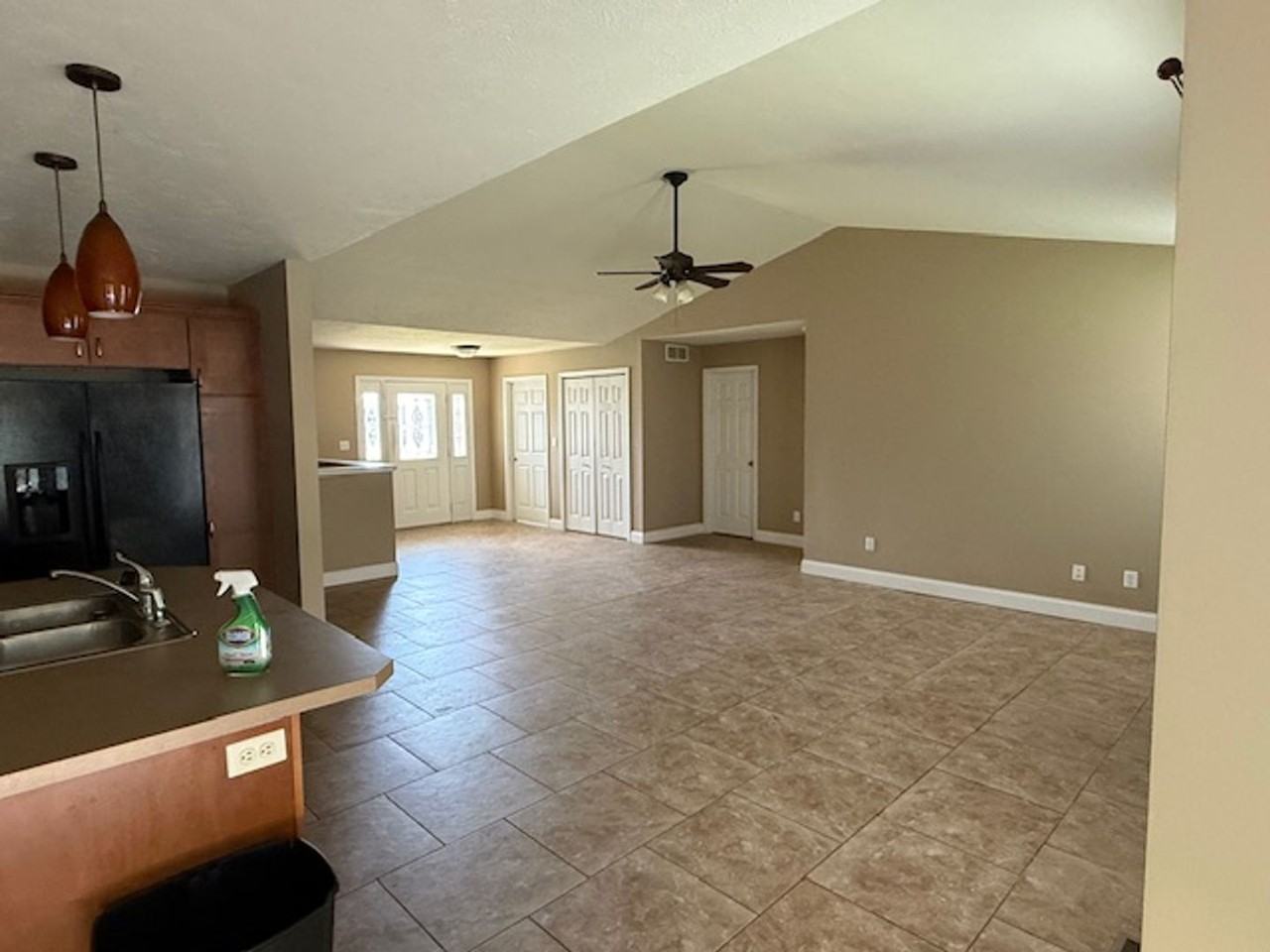 417 Dalhlia Dr - Photo 6 of 34