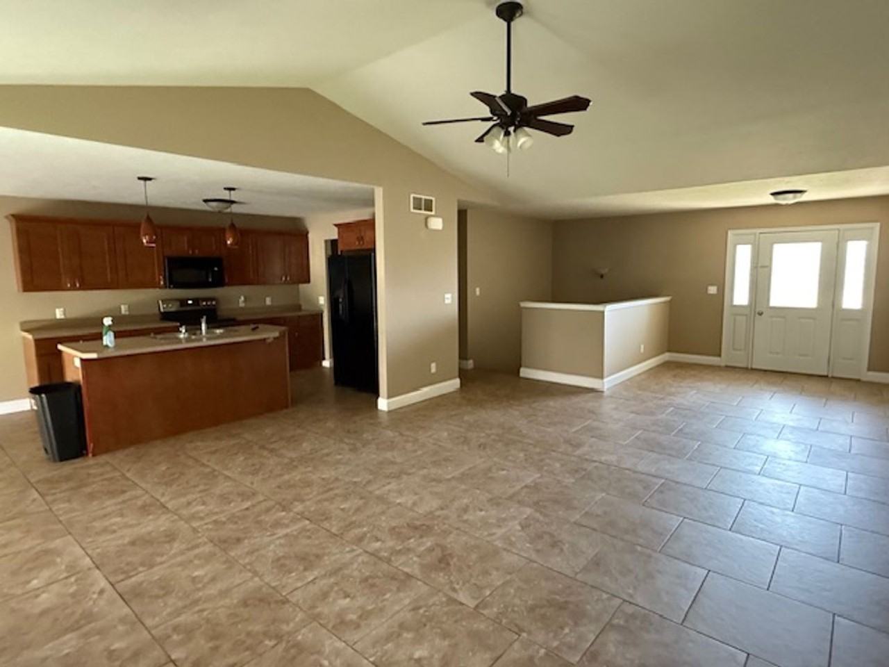 417 Dalhlia Dr - Photo 7 of 34