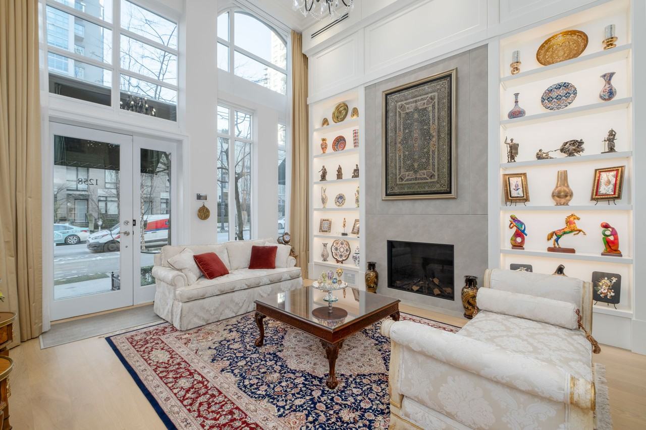 1258 Richards Street - Photo 3 of 33