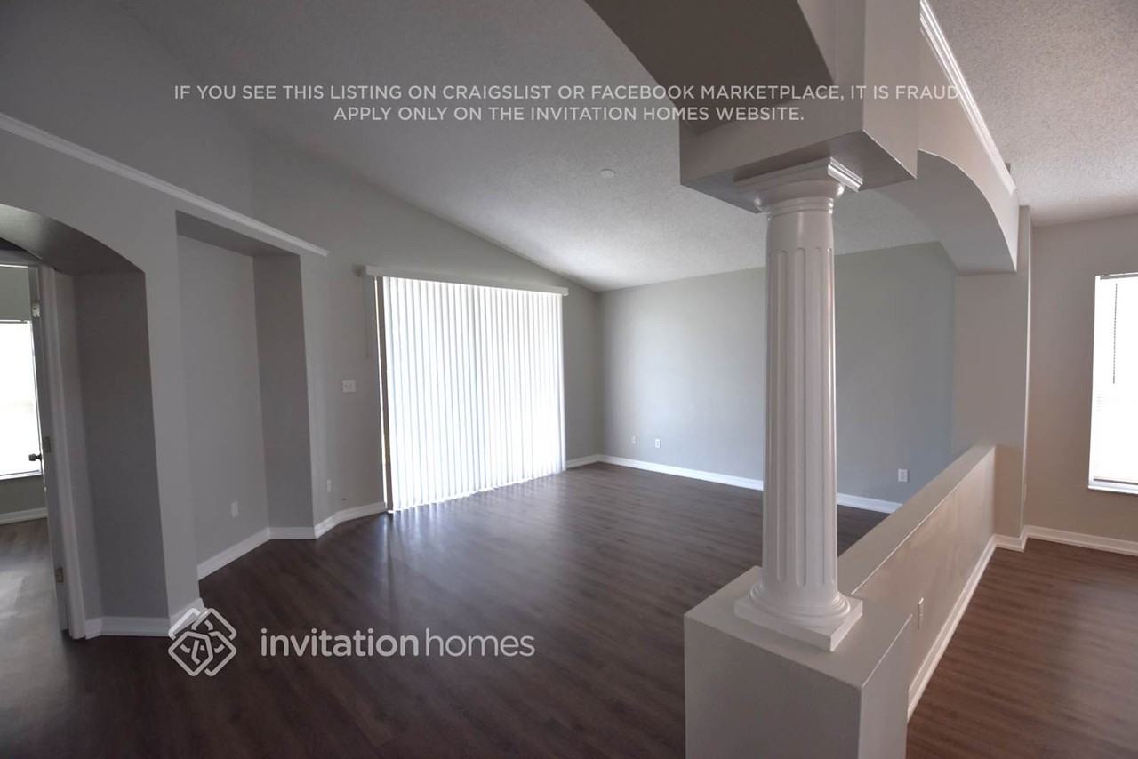 11969 Hatcher Cir - Photo 2 of 12