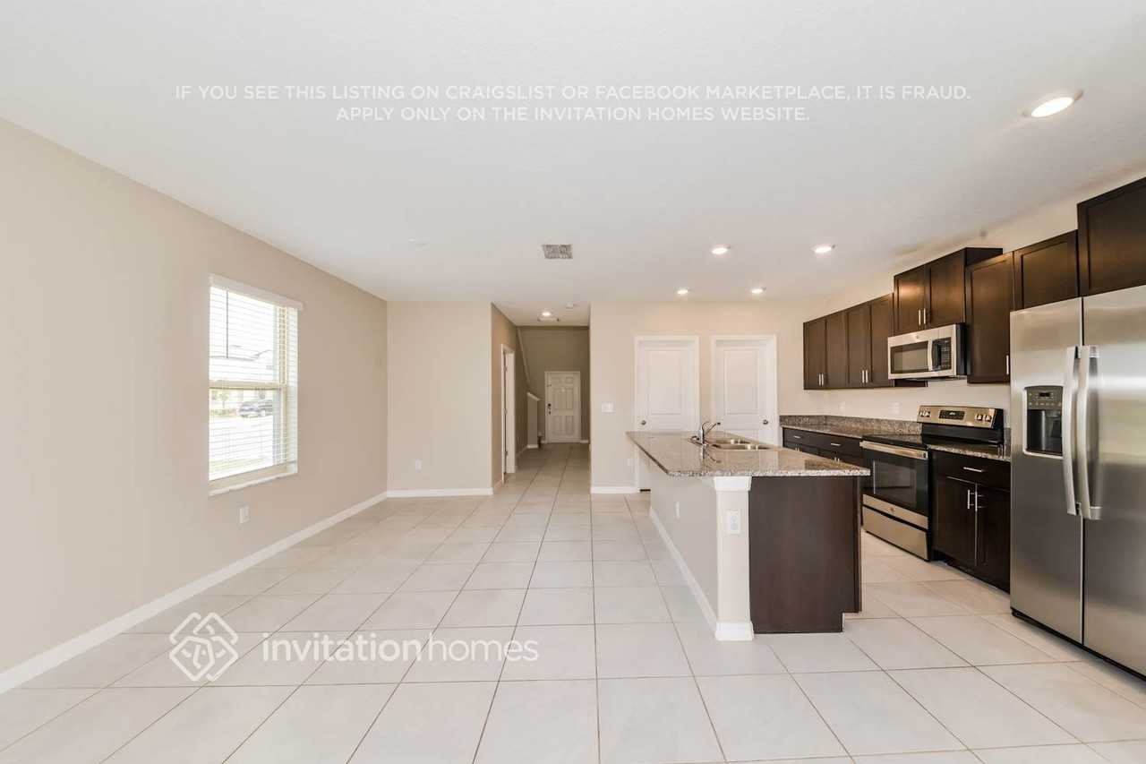 2207 Jungle Dr - Photo 6 of 18