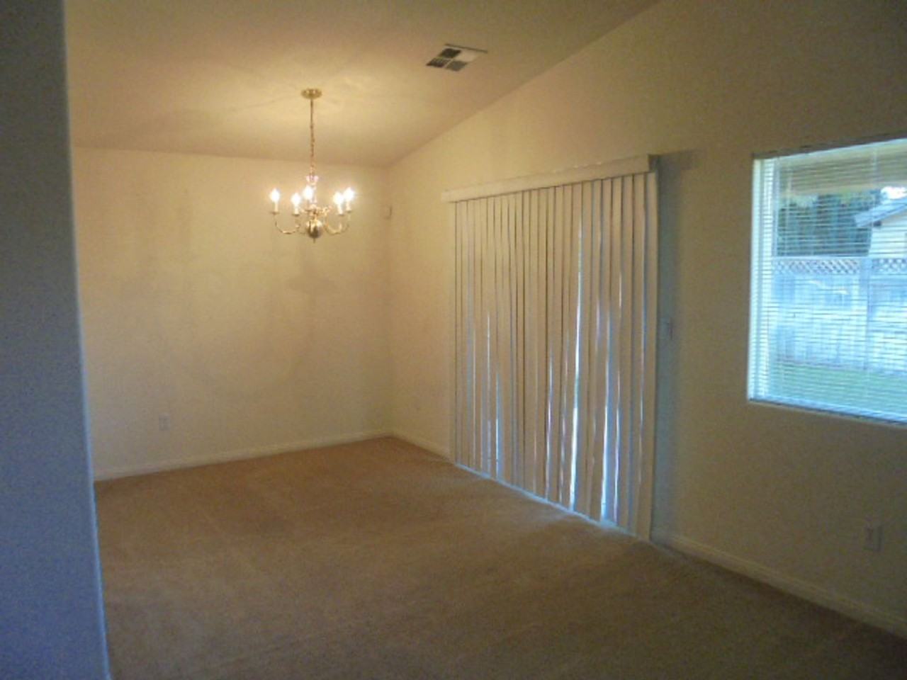 1513 Silk Tree Ct - Photo 3 of 6