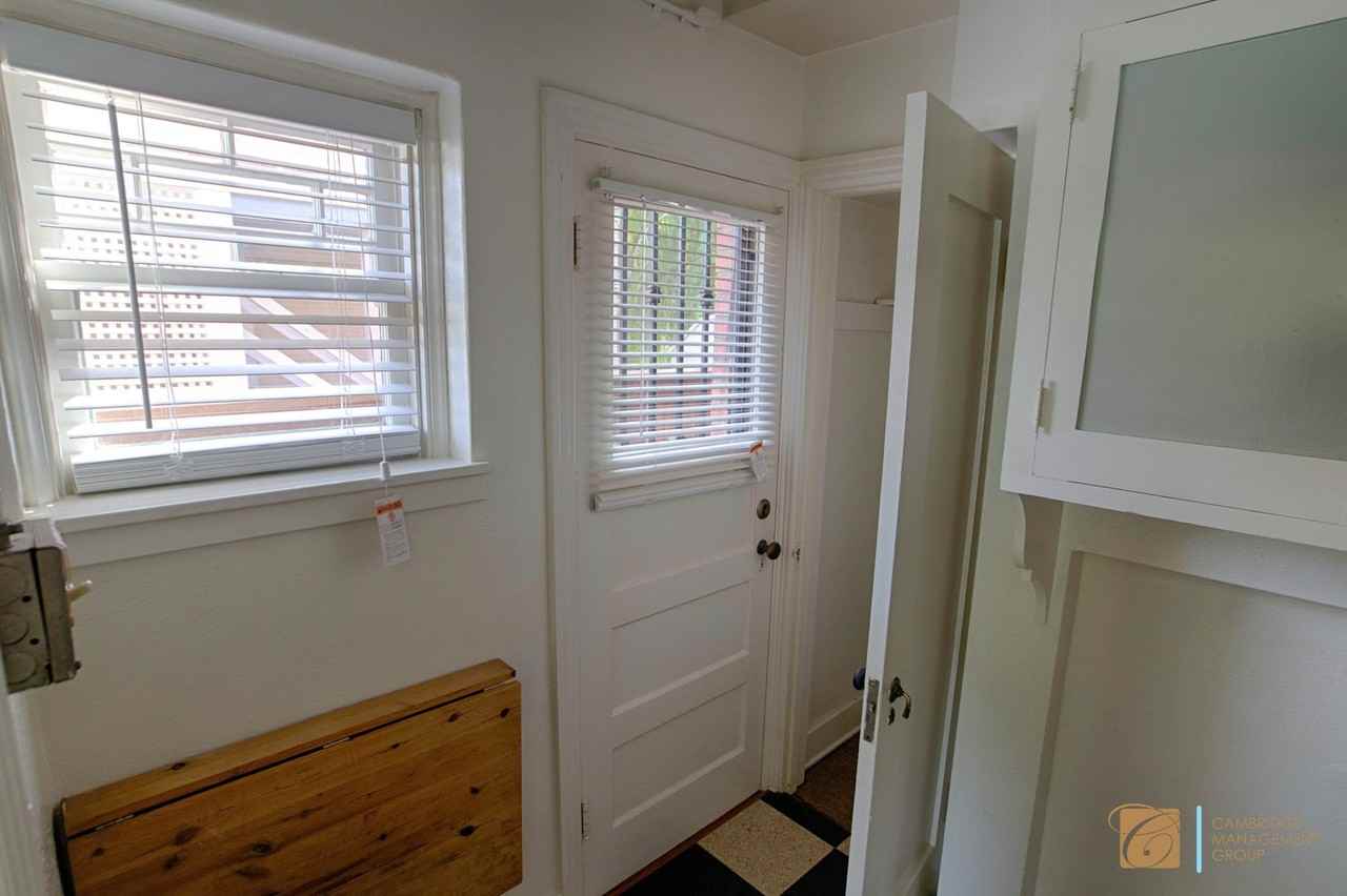303-317 Thorn St - Photo 6 of 12