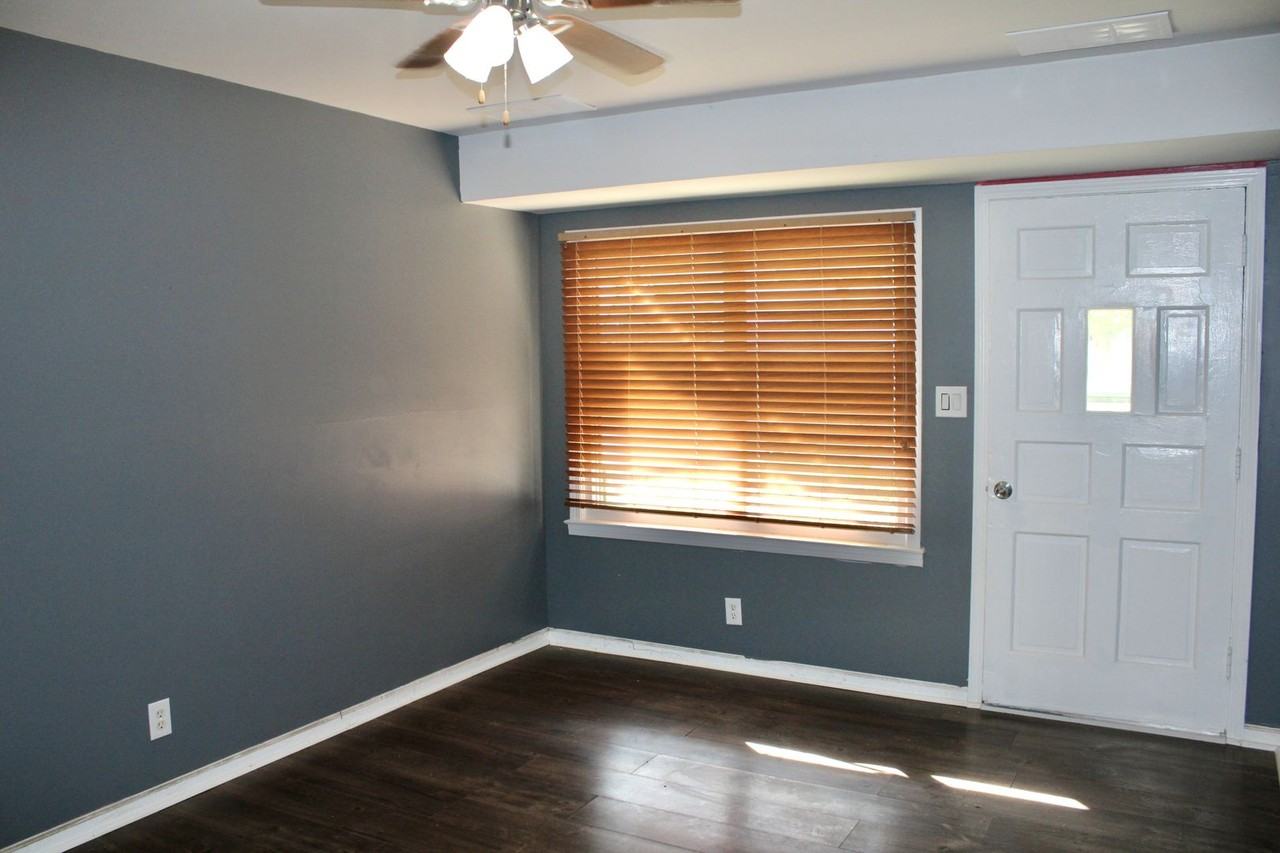 3922 Herrick St - Photo 2 of 24