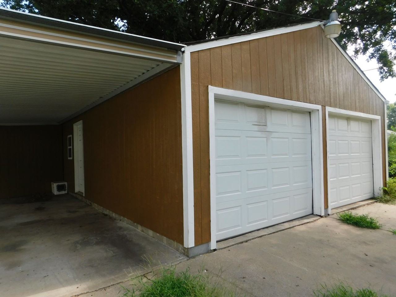 896 Fredrick Dr - Photo 2 of 17