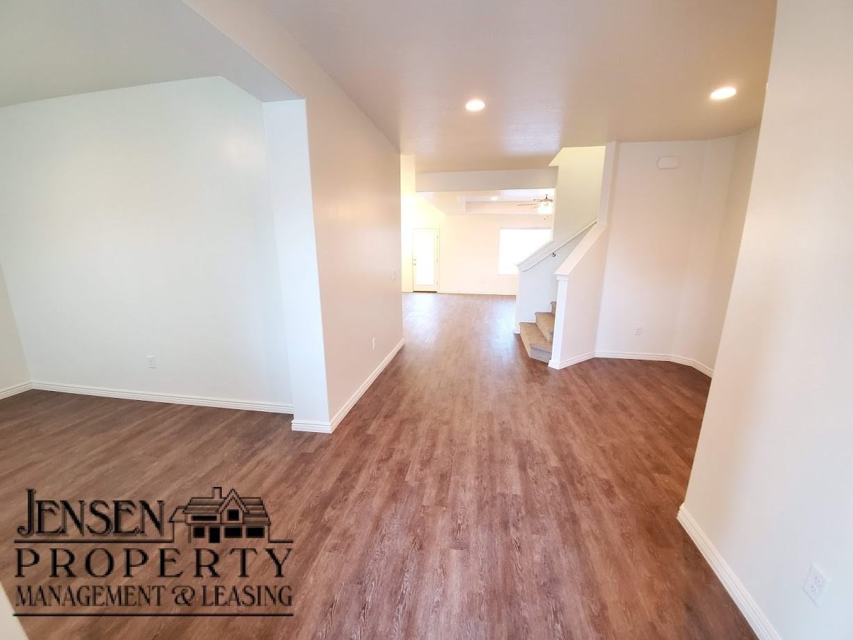 3340 E Tanoak Dr - Photo 5 of 34