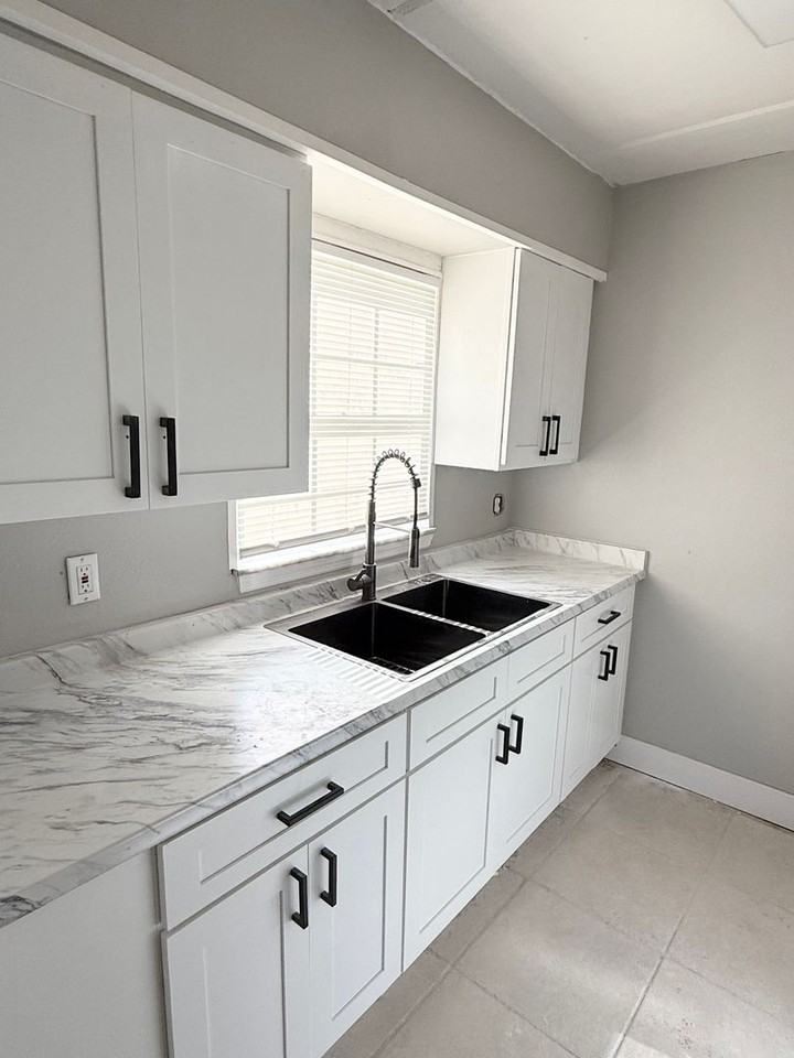 302 S Spring Garden Ave - Photo 6 of 13