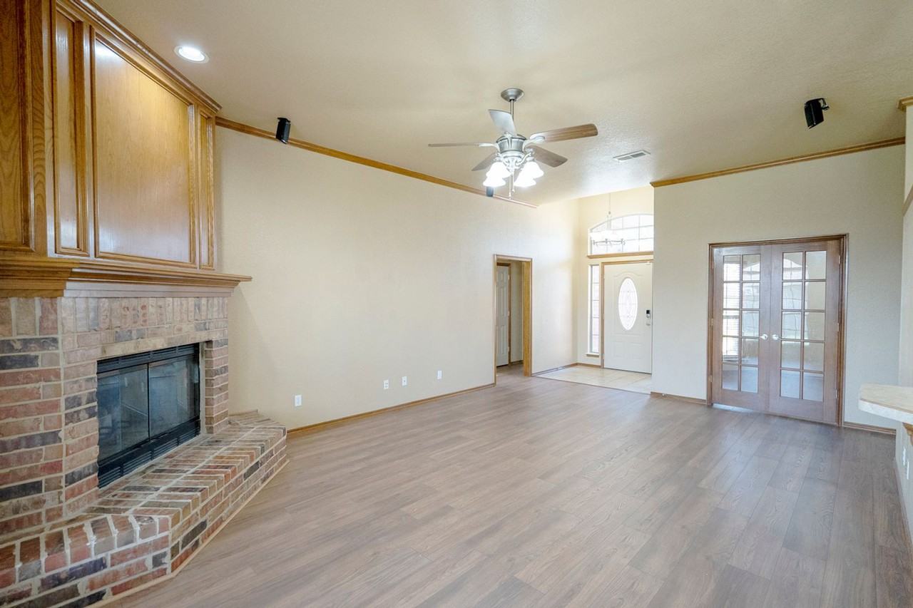 612 Sw 160th St - Photo 2 of 20